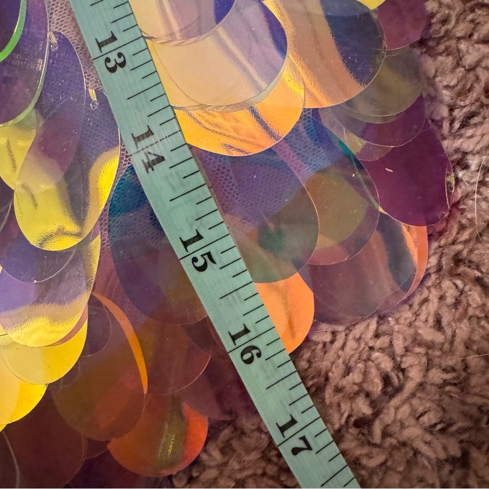 GORGEOUS SMALL iridescent large sequin skirt - Picture 5 of 5